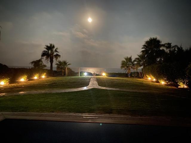 Ionion Beachfront Villa ไอยานาปา ภายนอก รูปภาพ