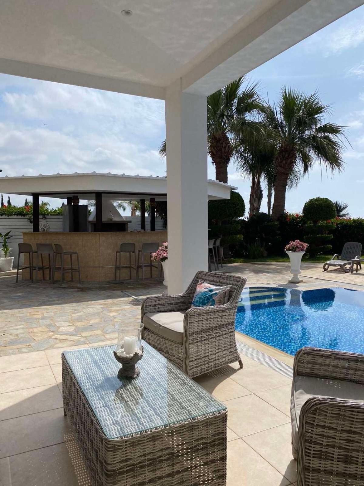 Ionion Beachfront Villa ไอยานาปา ภายนอก รูปภาพ