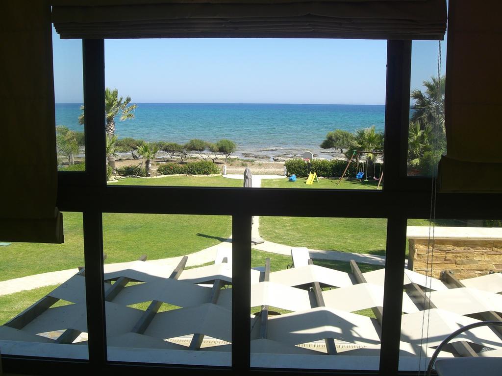 Ionion Beachfront Villa ไอยานาปา ภายนอก รูปภาพ