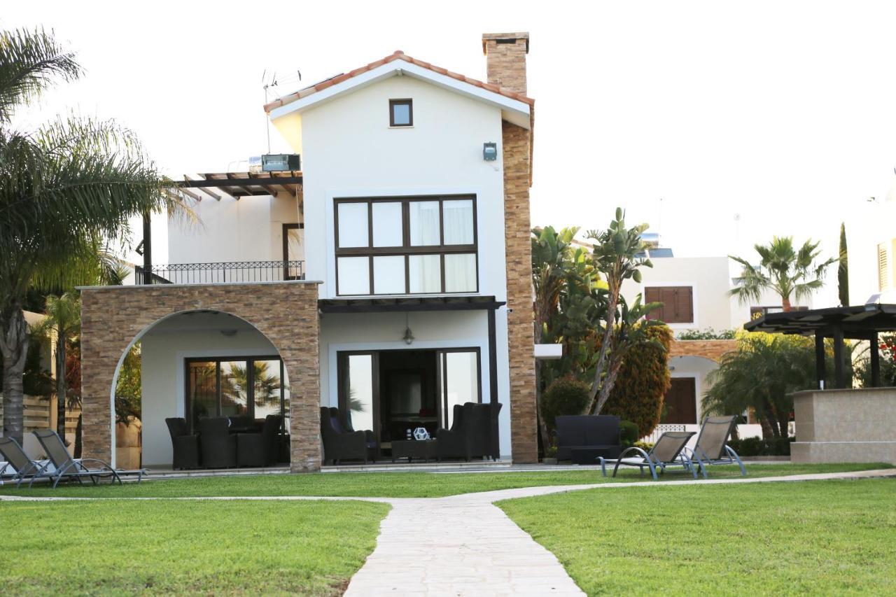Ionion Beachfront Villa ไอยานาปา ภายนอก รูปภาพ