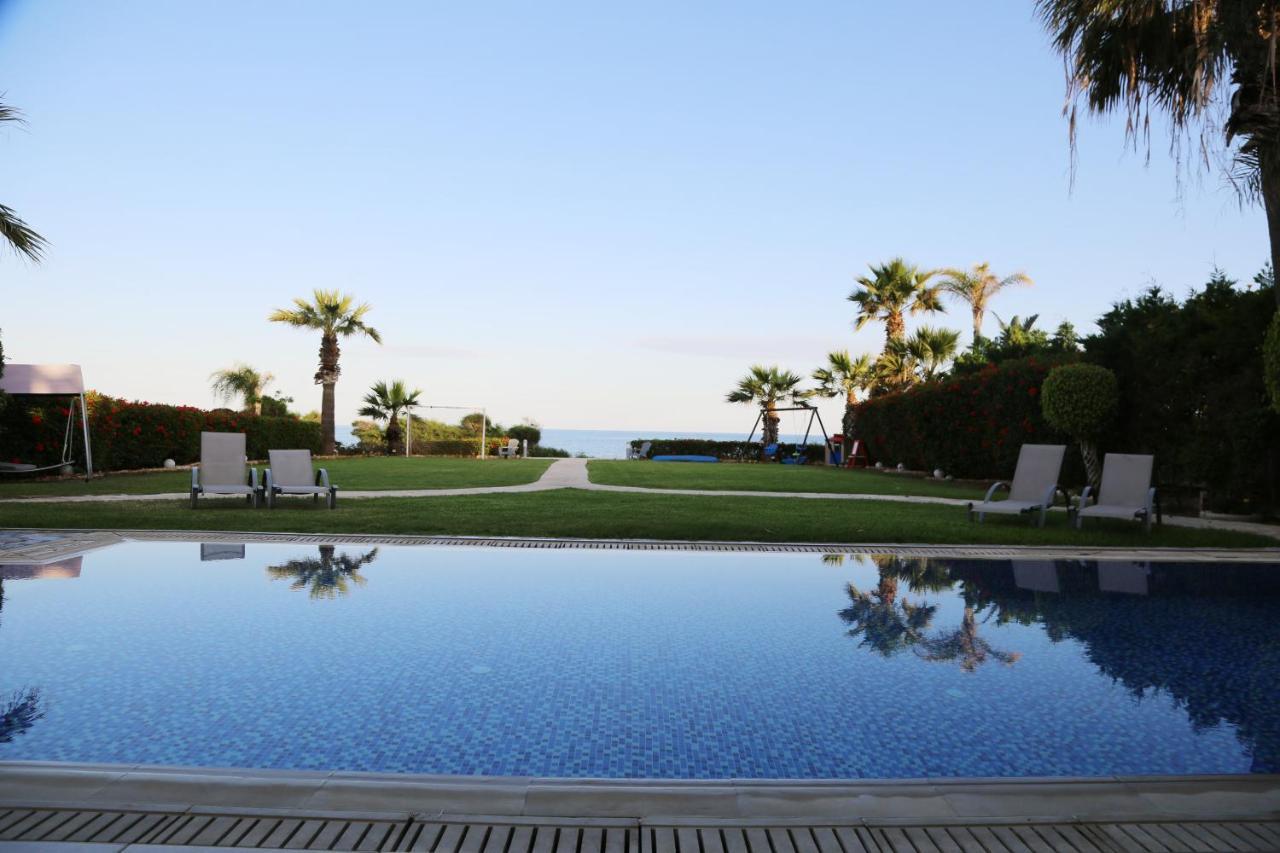 Ionion Beachfront Villa ไอยานาปา ภายนอก รูปภาพ